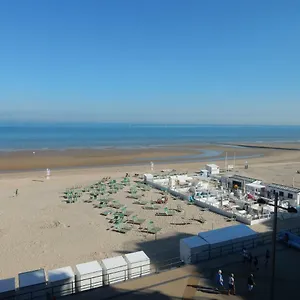 Apartment Toplocatie Frontal Sea View, Middelkerke