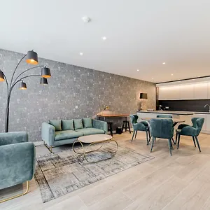 4* Aparthotel Acropolis - Luxury Appartments I Hotelservice And Parking